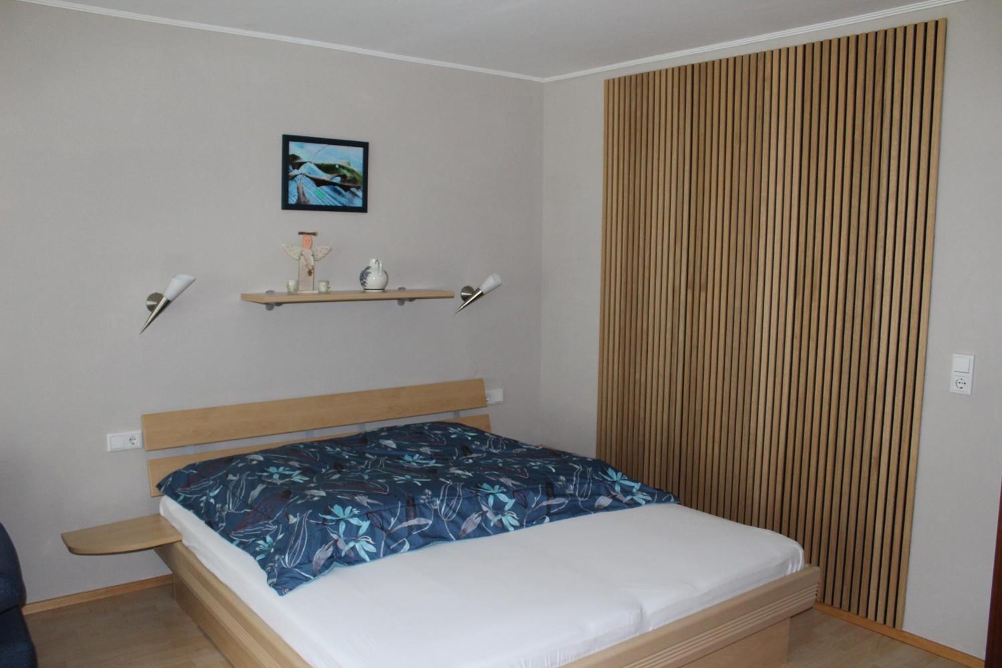 Apartment 21 *